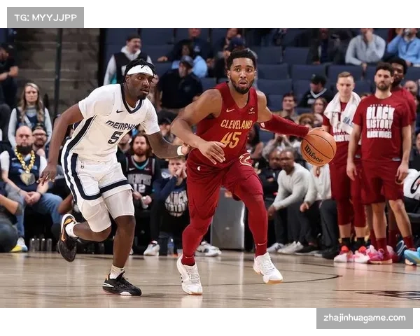 骑士64胜18负领跑东部 米切尔率队保持争冠实力